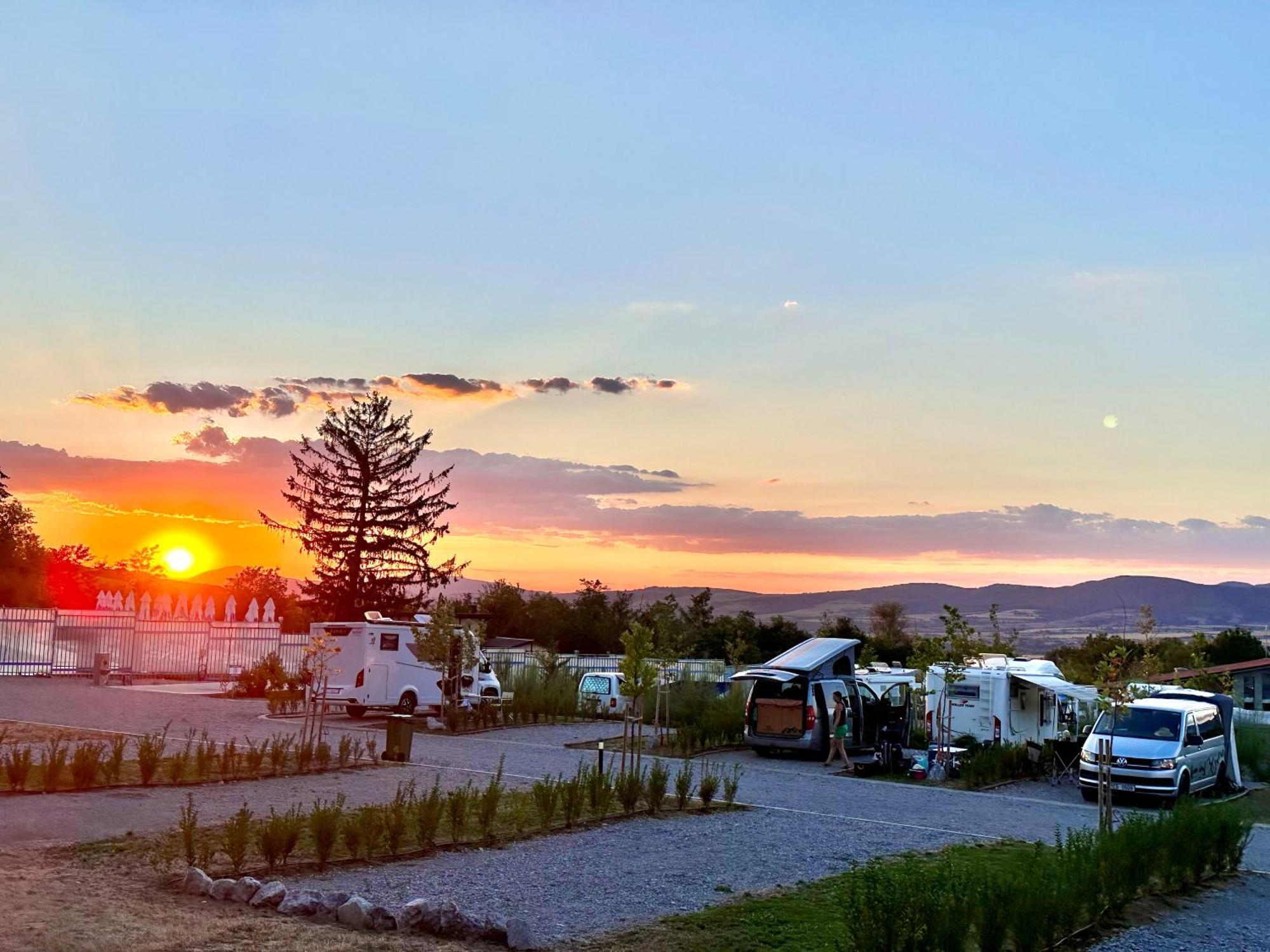 7 Lakes camping Sapareva Banya Bagian luar foto